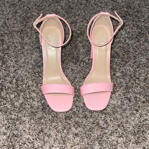 Pink high heel size 7.5